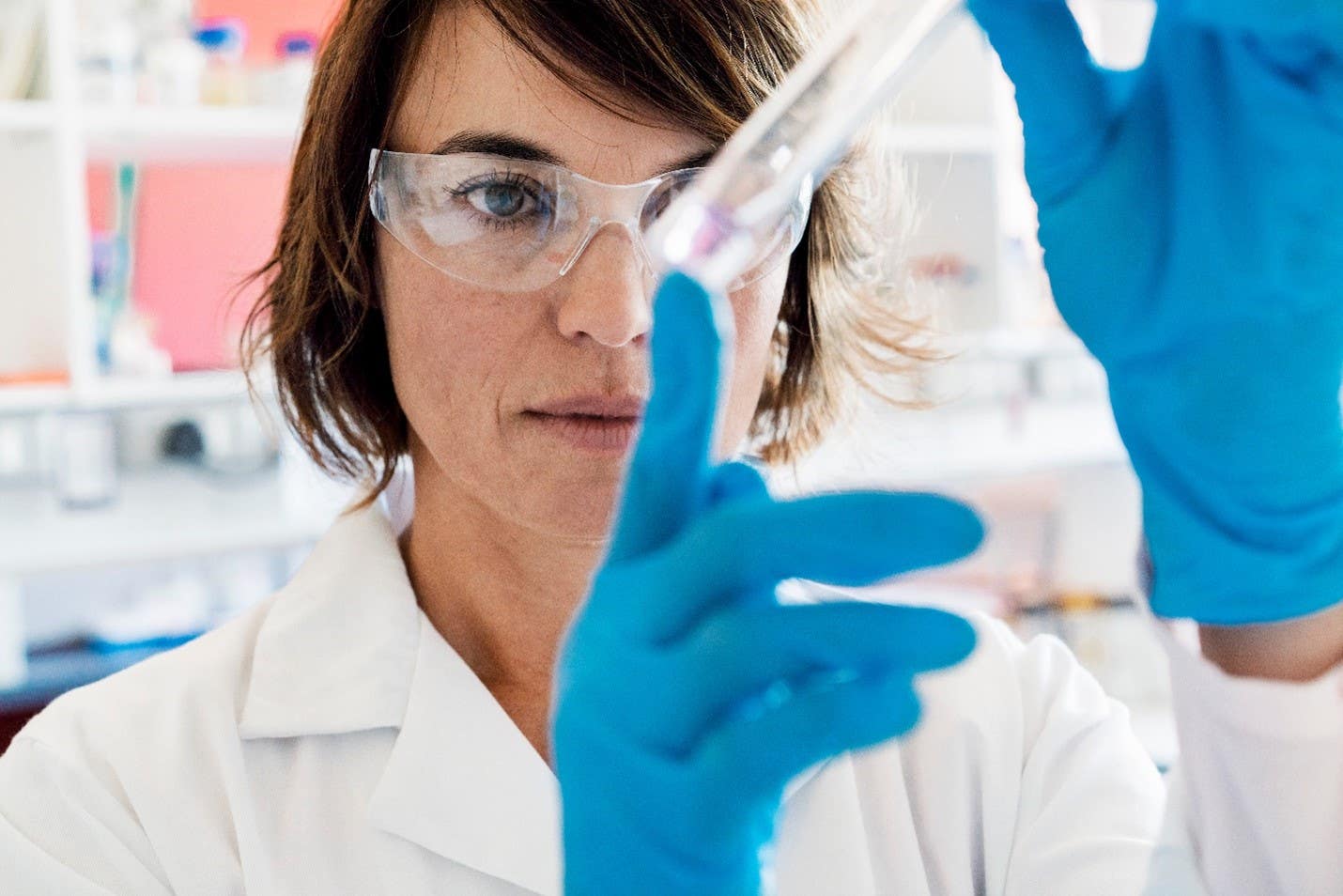 NGHIÊN CỨU LÂM SÀNG MỚI CỦA ABBOTT: BƯỚC TIẾN GIÚP TRẺ SINH MỔ TĂNG CƯỜNG MIỄN DỊCH VÀ TIÊU HÓA KHỎE MẠNH VỚI 5HMOS HÀM LƯỢNG CAO 2.5G/L