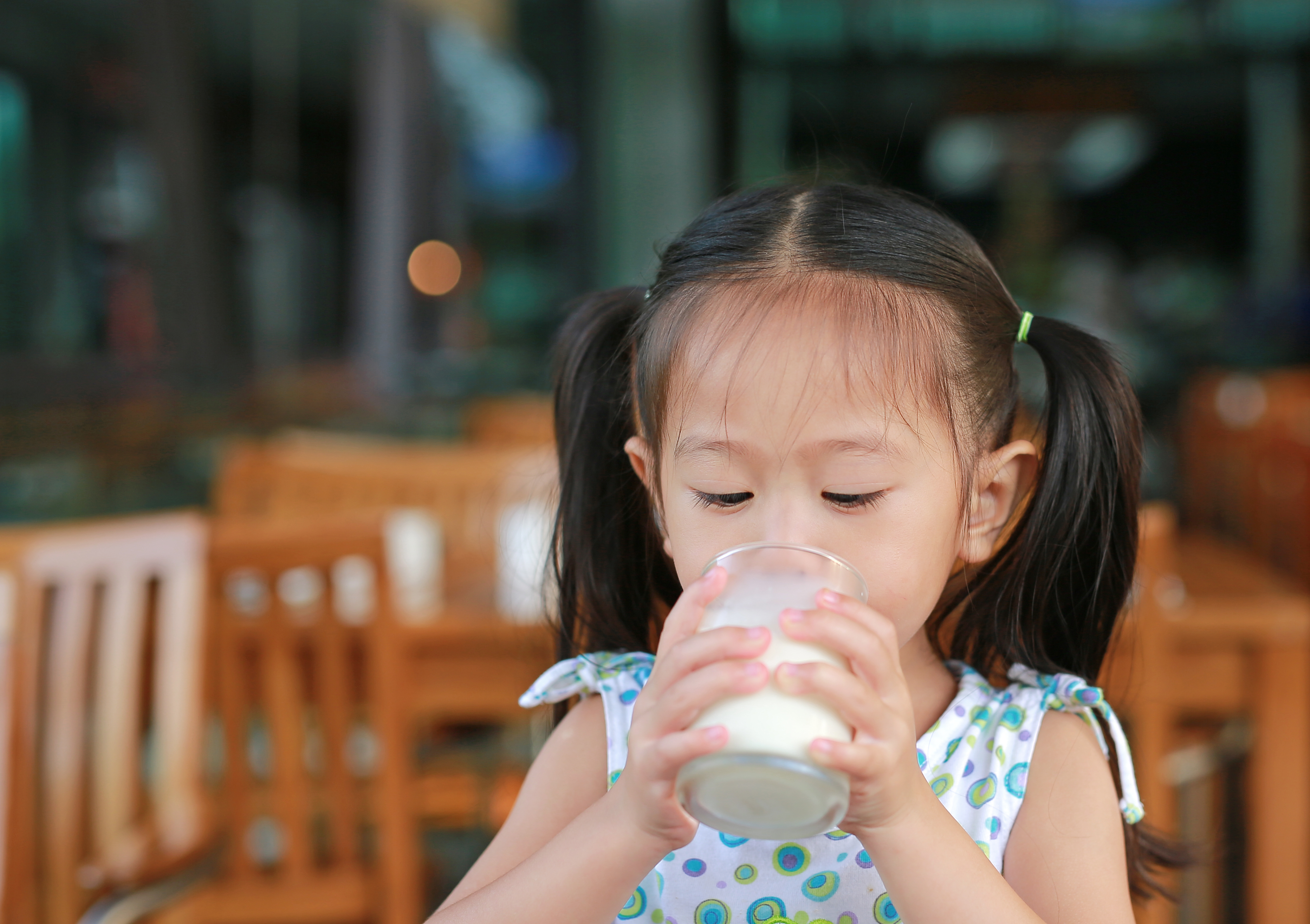 Cách pha Similac đúng hướng dẫn sử dụng, giúp đảm bảo chất lượng sản phẩm
