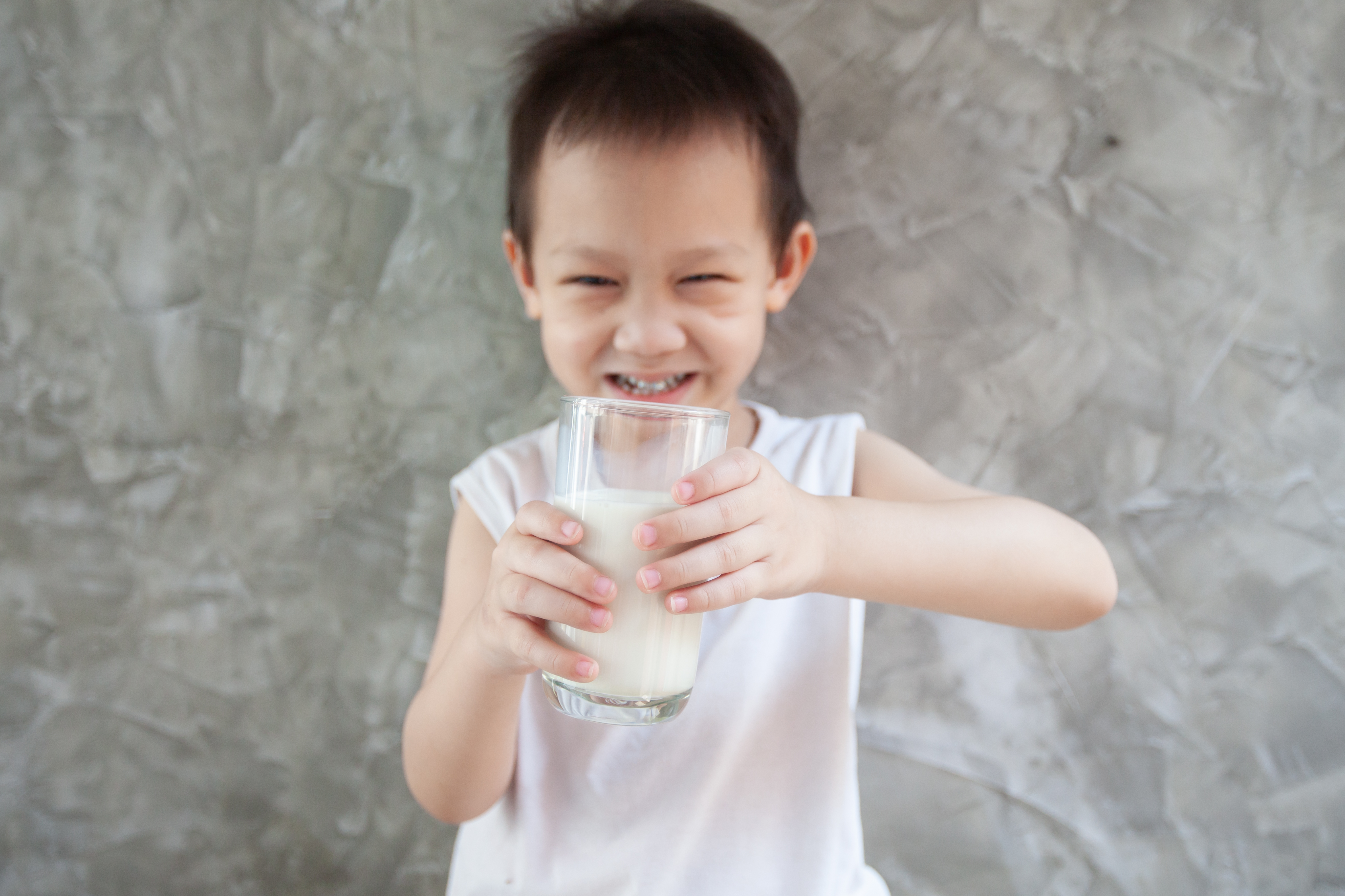 Sữa công thức là gì? Những điều cần biết về sữa công thức