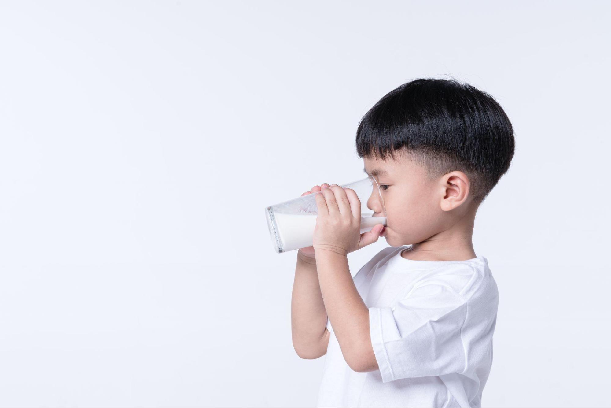 Nên bổ sung MCT cho trẻ sinh non, nhẹ cân