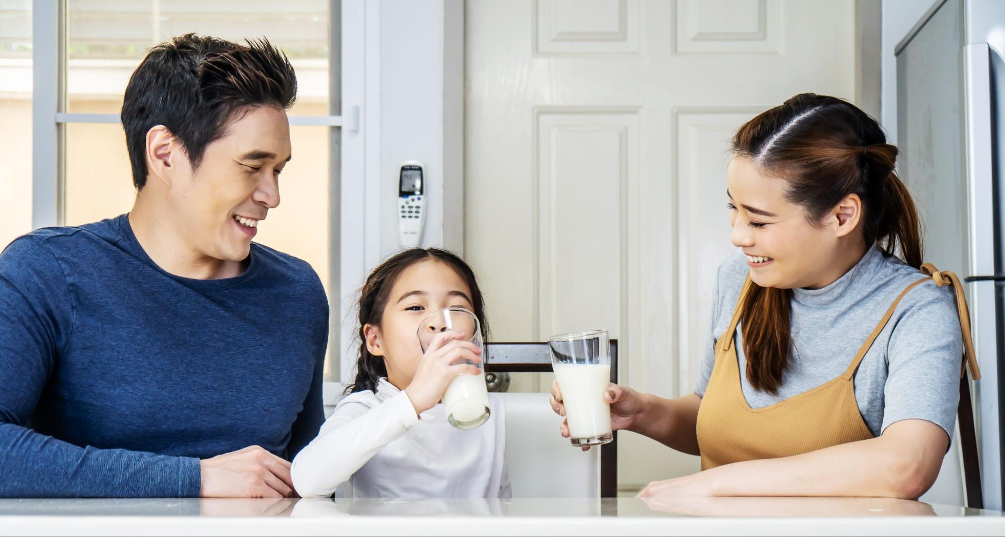 Bố mẹ cần đảm bảo dưỡng chất trong quá trình phát triển của con